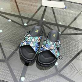 Picture of Louis Vuitton Slippers _SKULVsz38-45BS0606313